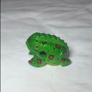 Cozinest Medium 6” Wooden Green Frog - Made In Thailand